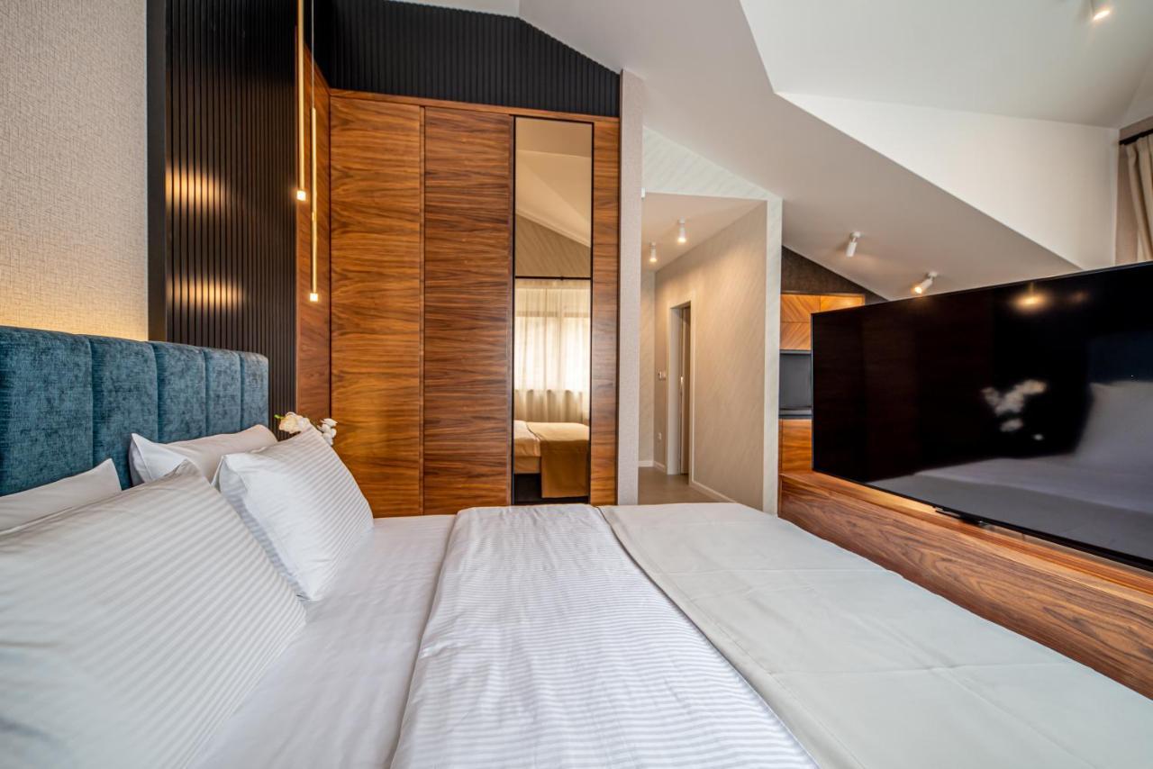 Enyana Luxury Suites Cattaro Esterno foto