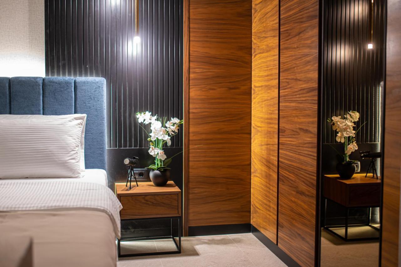 Enyana Luxury Suites Cattaro Esterno foto
