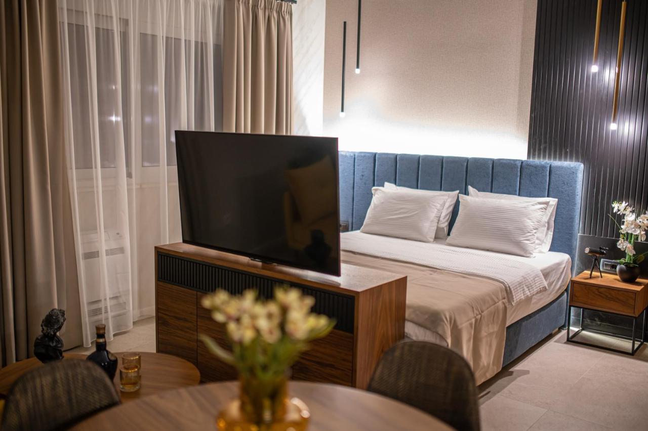 Enyana Luxury Suites Cattaro Esterno foto