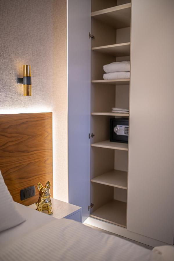 Enyana Luxury Suites Cattaro Esterno foto